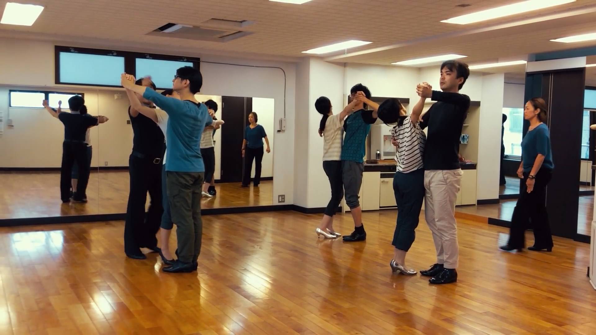 Mikuni Saki First Impression Dance